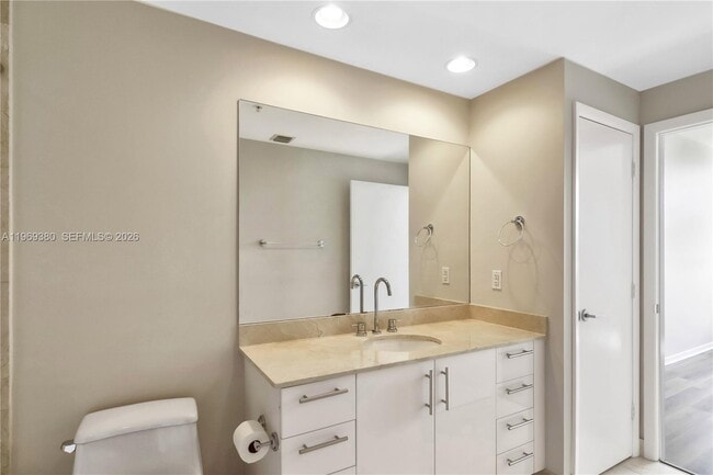 Building Photo - 550 Okeechobee Blvd