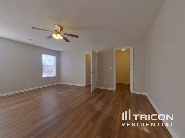 Building Photo - 386 Fox Trot Dr