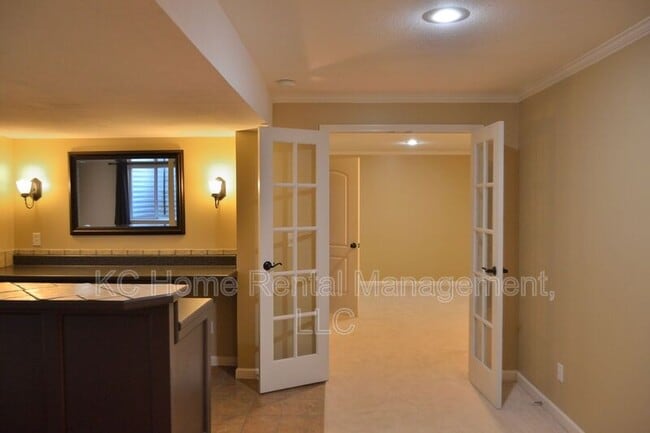 Building Photo - 15914 S Clairborne St