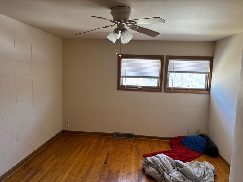 Building Photo - 2316 Post Rd