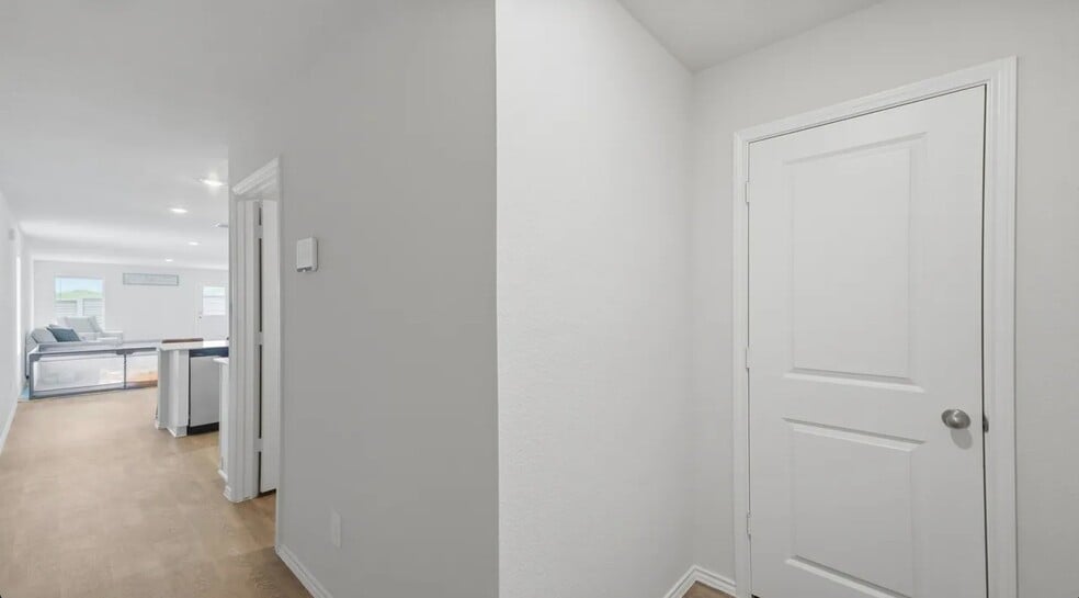 Building Photo - 303 Wild Goose Dr