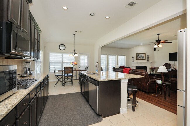 Building Photo - 23310 Parkway Lakes Ln