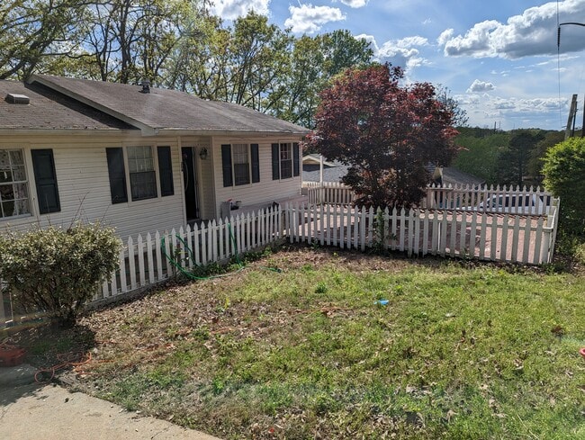 Building Photo - 304 Westfield Dr
