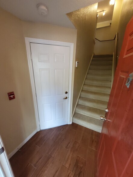 Building Photo - 1606 Legacy Park Dr