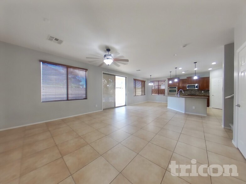 Building Photo - 43633 W Cydnee Dr