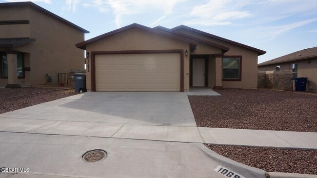 Primary Photo - 10692 Canyon Sage Dr