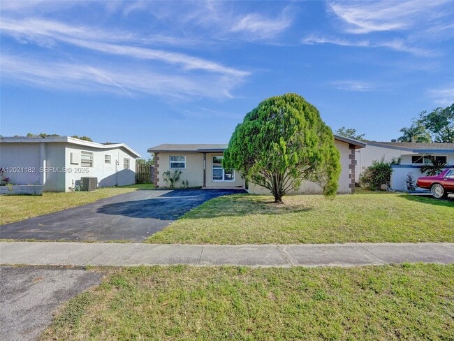 Building Photo - 8550 NW 27th Pl