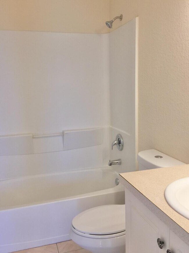 Building Photo - 2183 Hopwood Rd