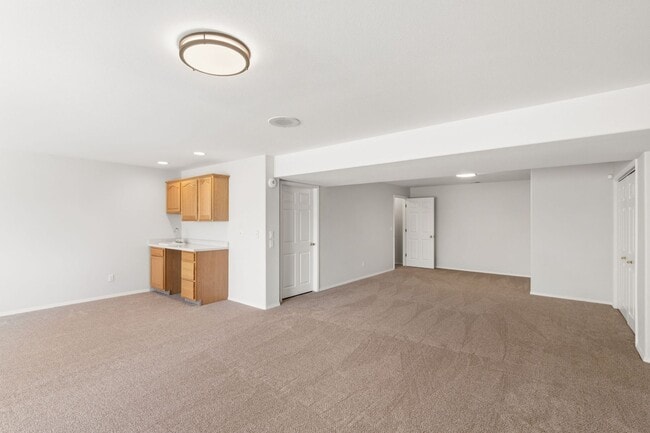Building Photo - 5330 Roundup Dr