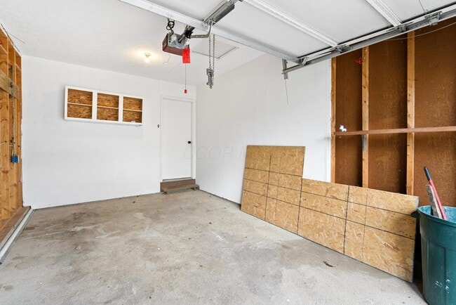 Building Photo - 121 Granville St