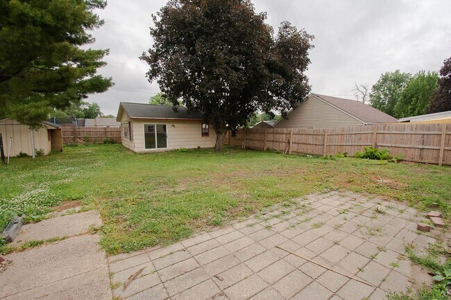 Building Photo - Spacious Multi Level Home In Austin With Garage And Sheds