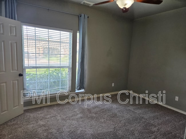 Building Photo - 5107 High Bank Dr