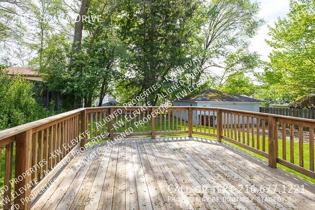 Building Photo - 2785 Somia Dr