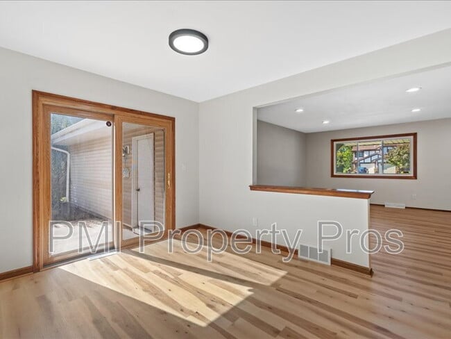 Building Photo - 8148 S 88th St