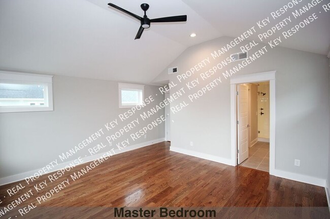 Building Photo - 6113B California Avenue-