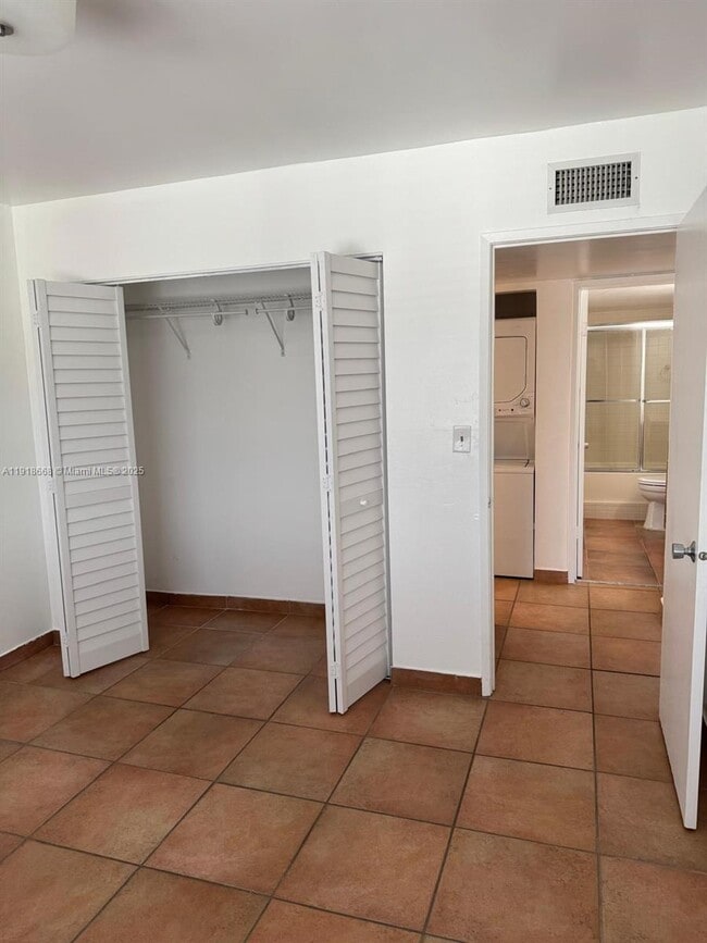 Building Photo - 5731 NW 37th St