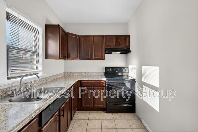 Building Photo - 5978 Laurette Ave