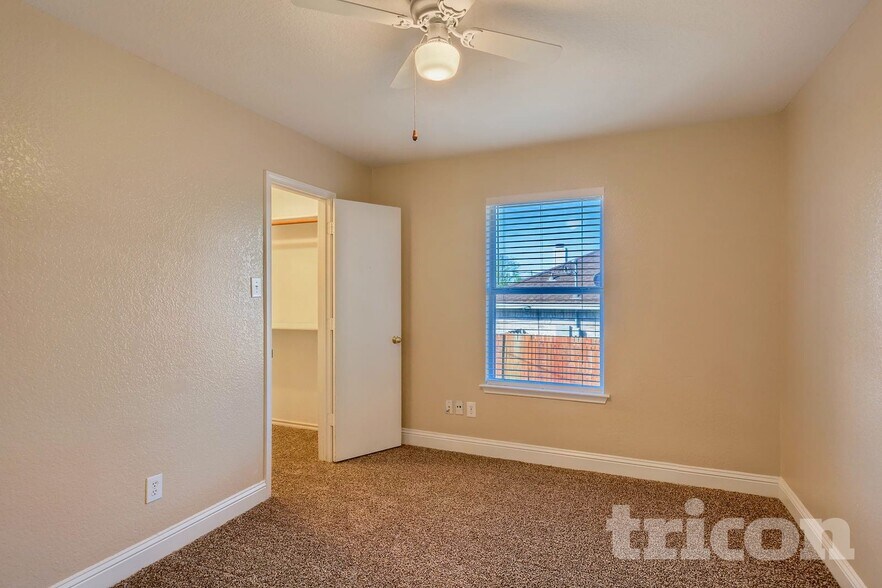 Building Photo - 1023 Aries Ct