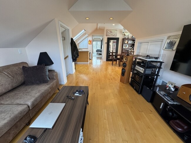 Building Photo - 17 Skahan Rd