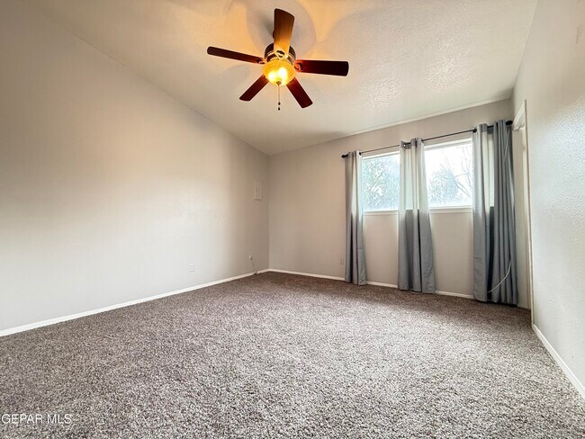 Building Photo - 11109 Pink Coral Dr