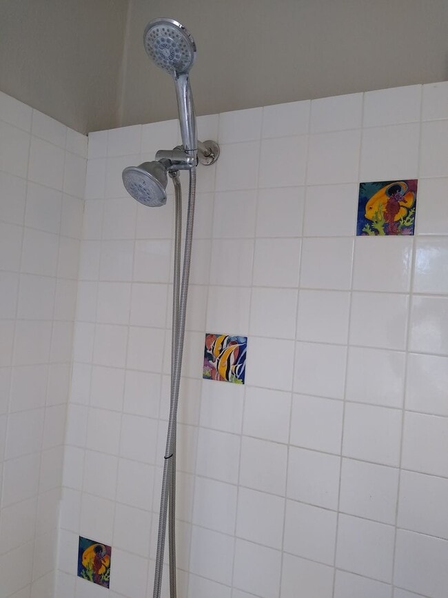 Building Photo - DU Charming 1920's Bungalow 2 Beds 1 Bath  Available Now