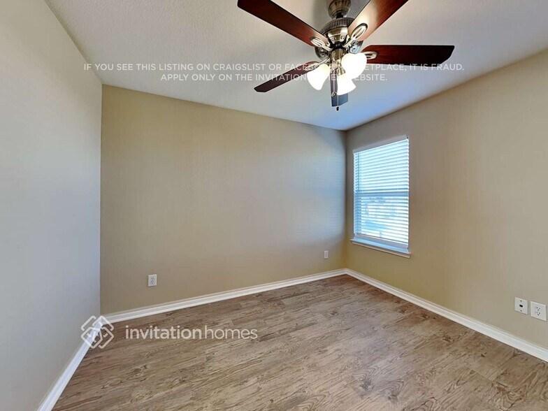 Building Photo - 830 Randall Rd