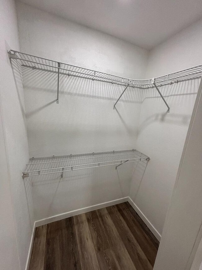 Building Photo - 309 N Allis St