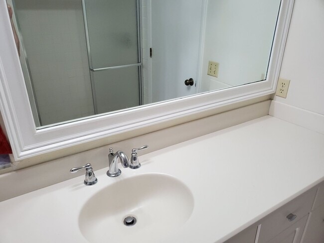 Building Photo - Turnbull Bay Water Front Home