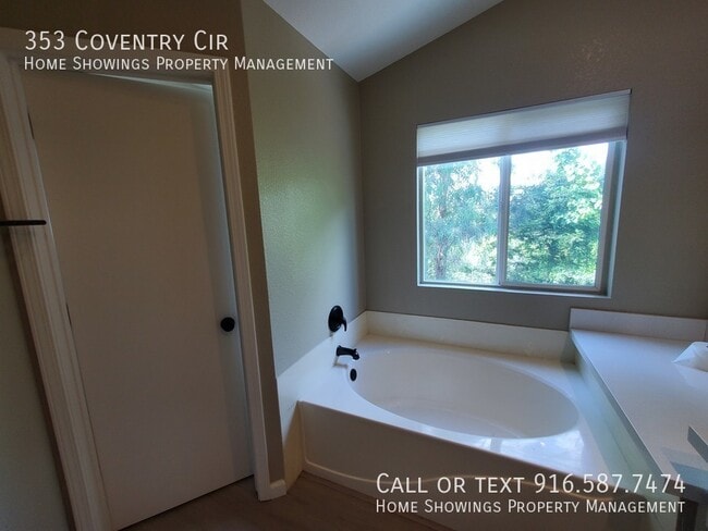 Building Photo - 353 Coventry Cir