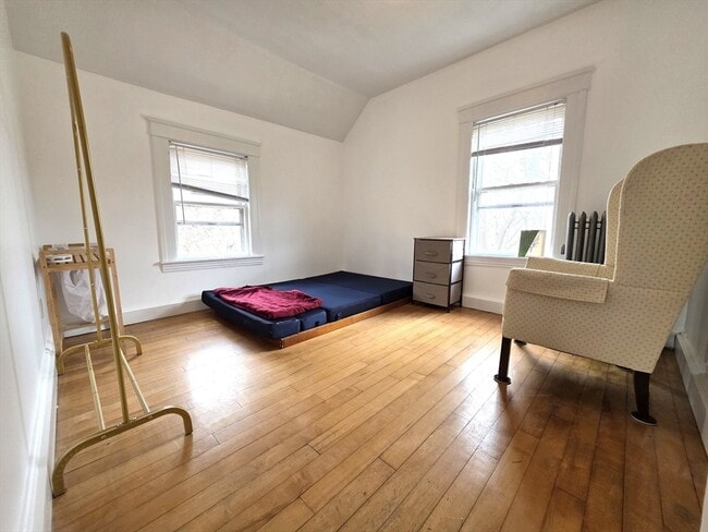 Building Photo - 1168 Grafton St