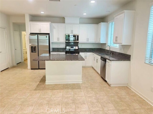 Building Photo - 564 Boulder Cir