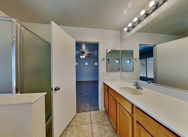 Building Photo - 1603 W Alta Vista Rd