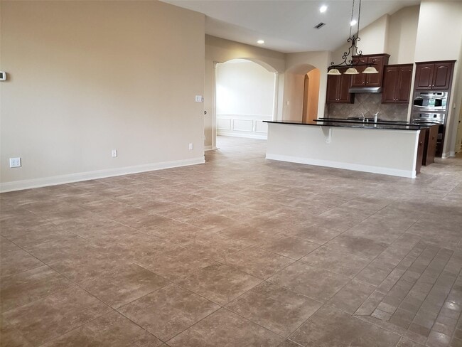 Building Photo - 5402 Valley Country Ln