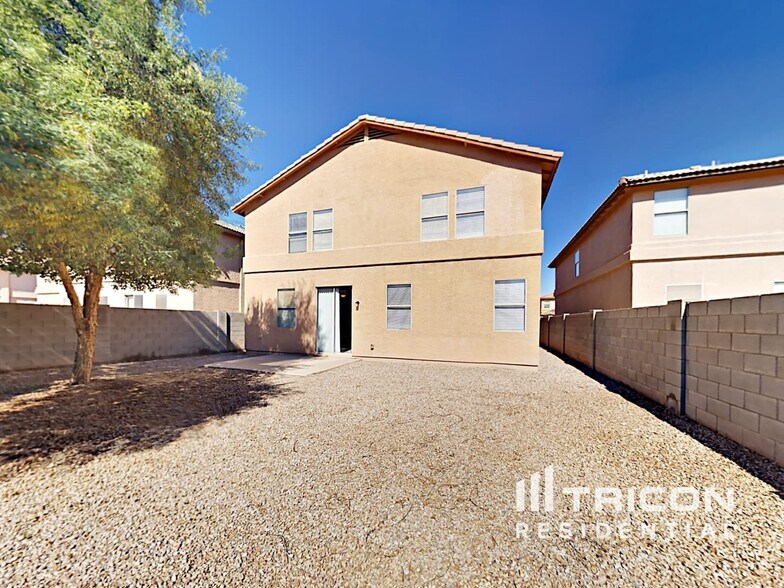 Building Photo - 45707 W Guilder Ave