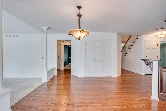 Building Photo - 3631 Falkner Dr
