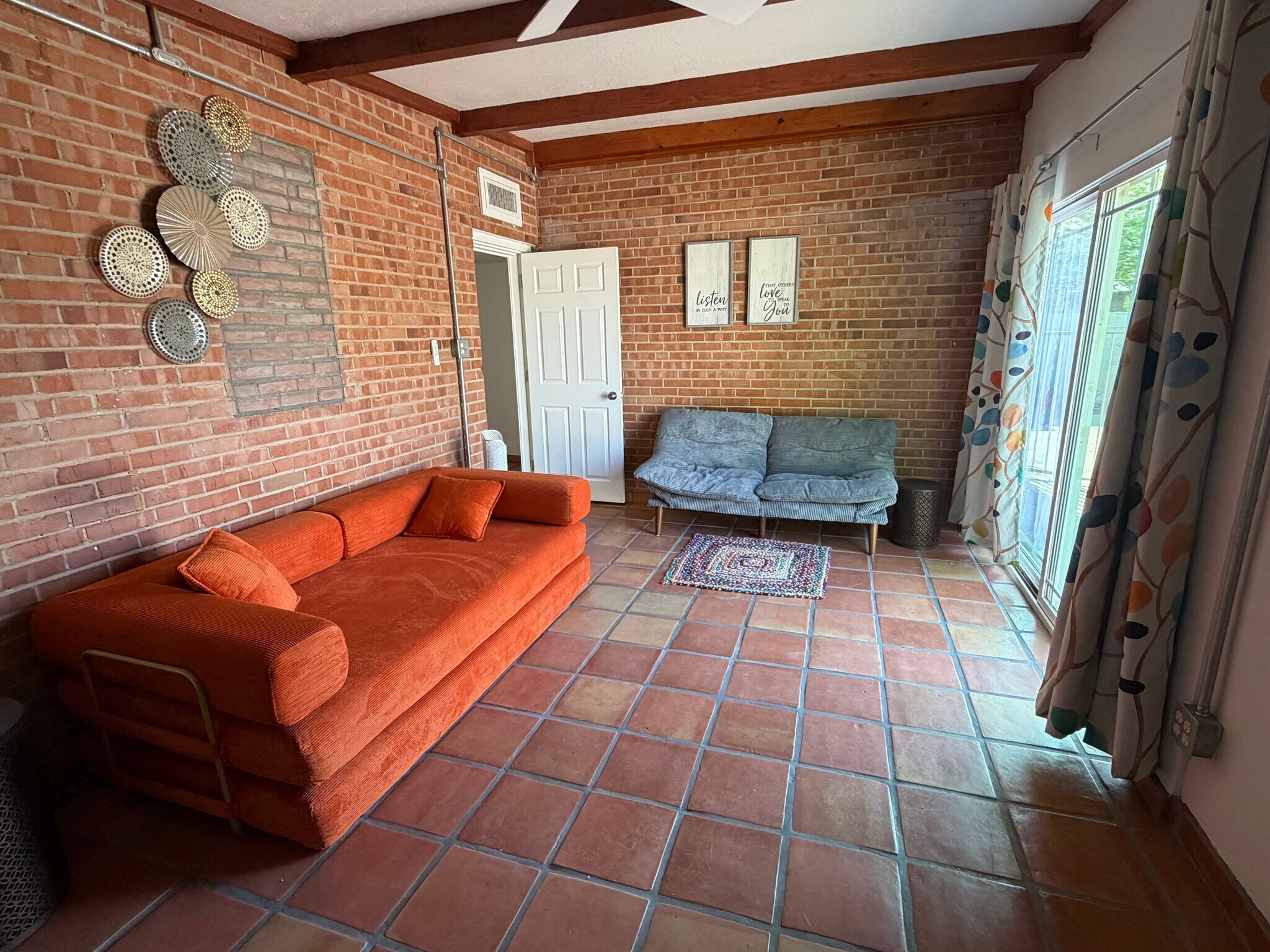 Building Photo - 2825 E 21st St