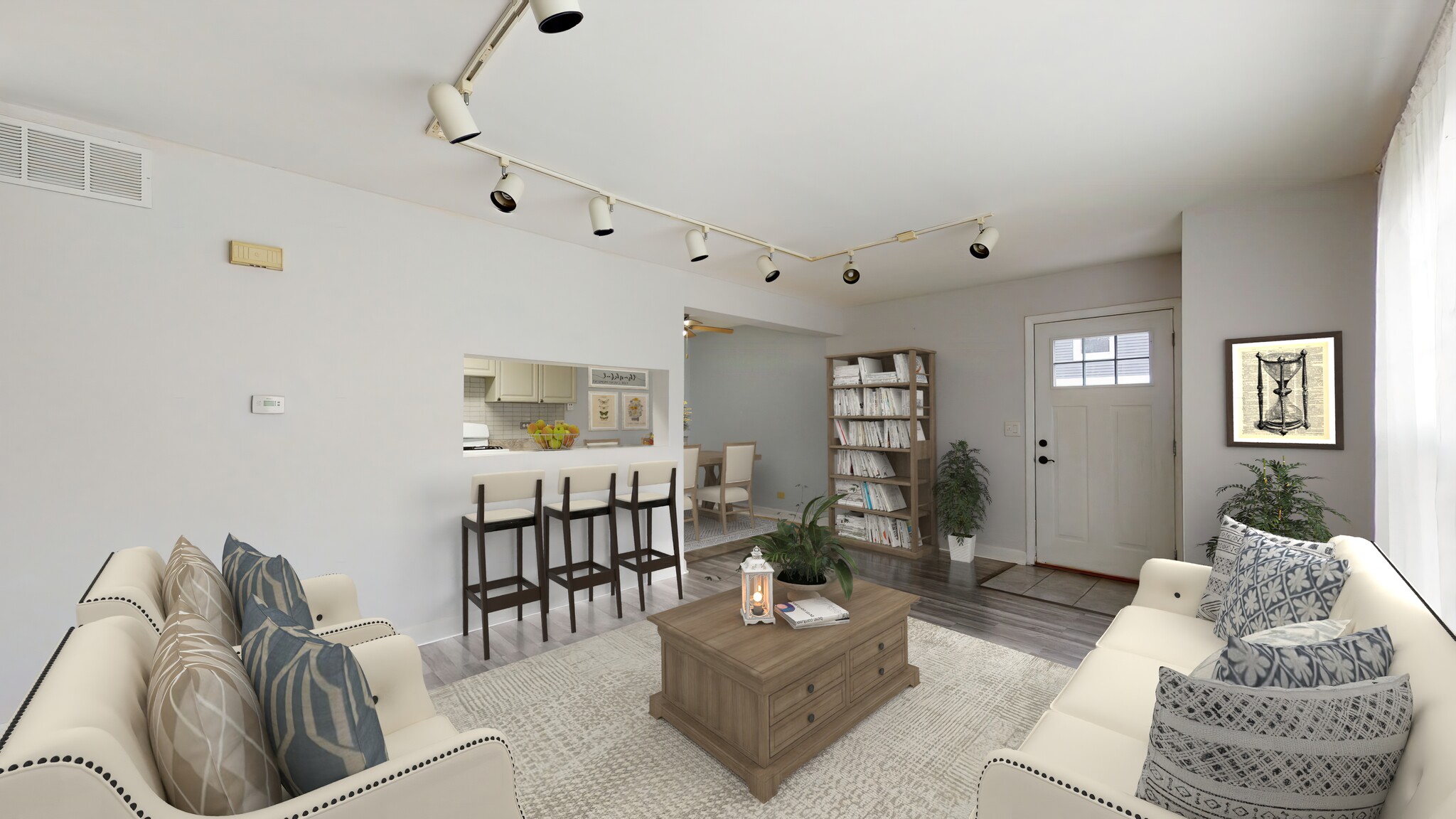 Living Room / Dining Room - 368 Farmingdale Cir