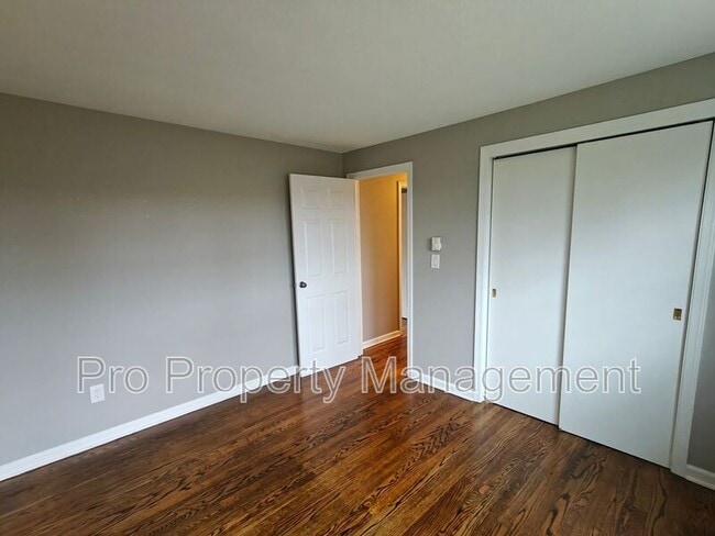 Building Photo - 700 High Street Ext