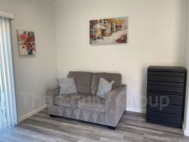 Building Photo - 650 Auburn St