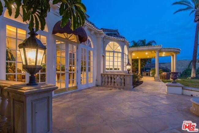 Building Photo - 3855 Brunston Ct