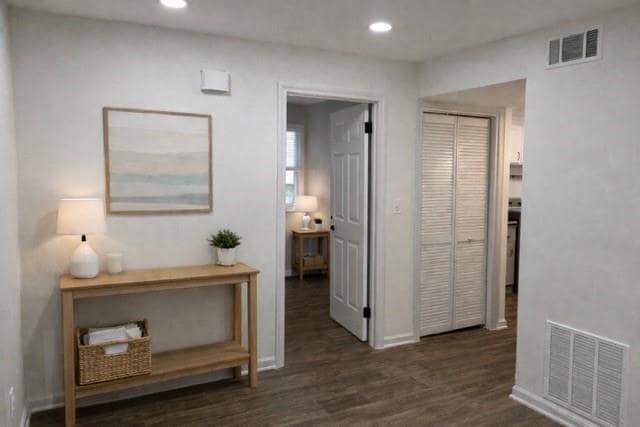 Building Photo - 6250 Vera Ln SW