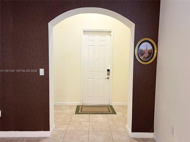 Building Photo - 422 SE 34th Terrace