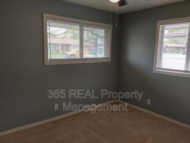 Building Photo - 2201 12th St