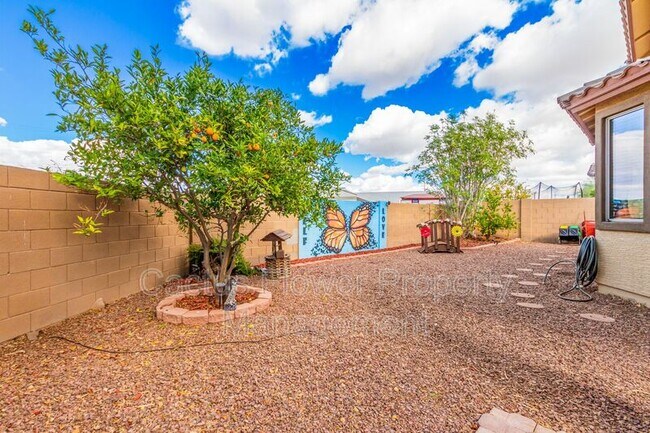 Building Photo - 2624 W Beautiful Ln