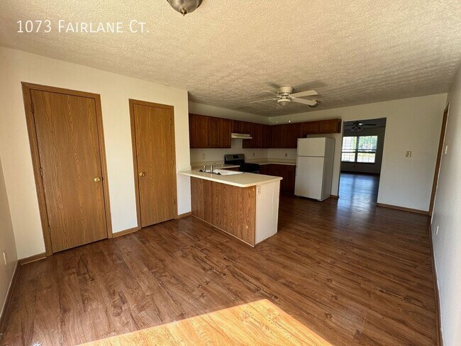 Building Photo - 1073 Fairlane Ct