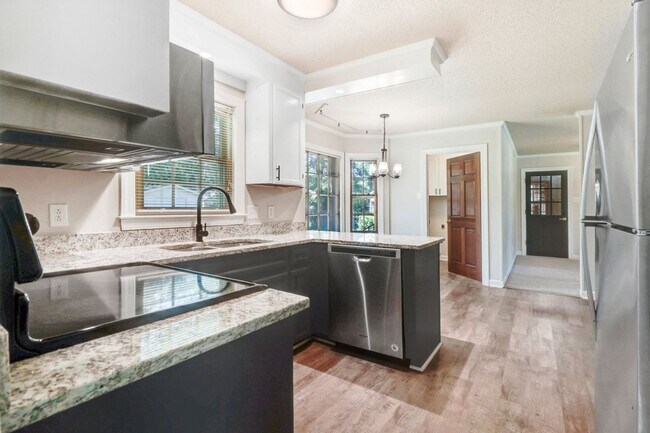 Building Photo - CHARMING 2-STORY BRICK HOME *Excellent Goldsboro Location* Lawn Care Included!