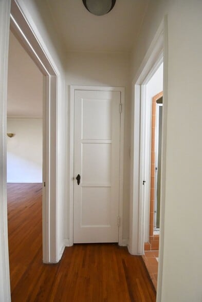 Building Photo - 4224 Los Feliz Blvd