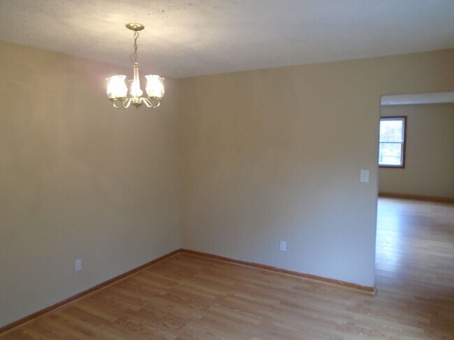 Building Photo - 614-B Drypoint Ln.