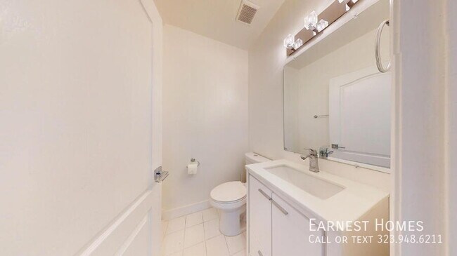 Building Photo - 4348 Mammoth Ave