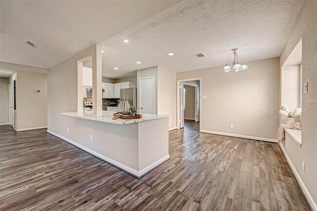 Building Photo - 13002 Kingsmill Dr